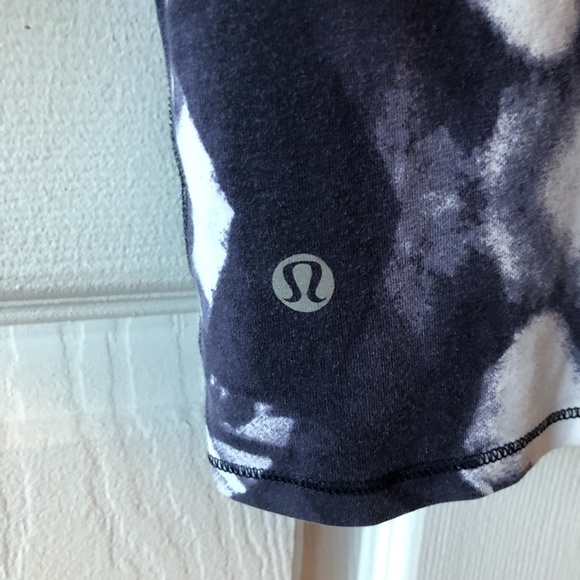 Lululemon Every Yogi Tank Ink Blot White Deep Indigo sz 4 - Picture 2 of 7